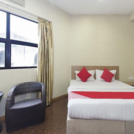 Oyo 422 Hotel Reno Kuala Lumpur Buitenkant foto