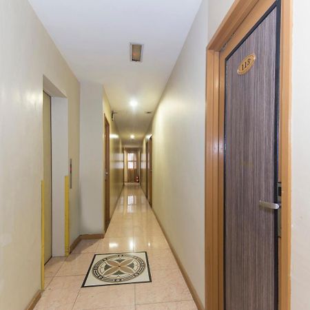 Oyo 422 Hotel Reno Kuala Lumpur Buitenkant foto