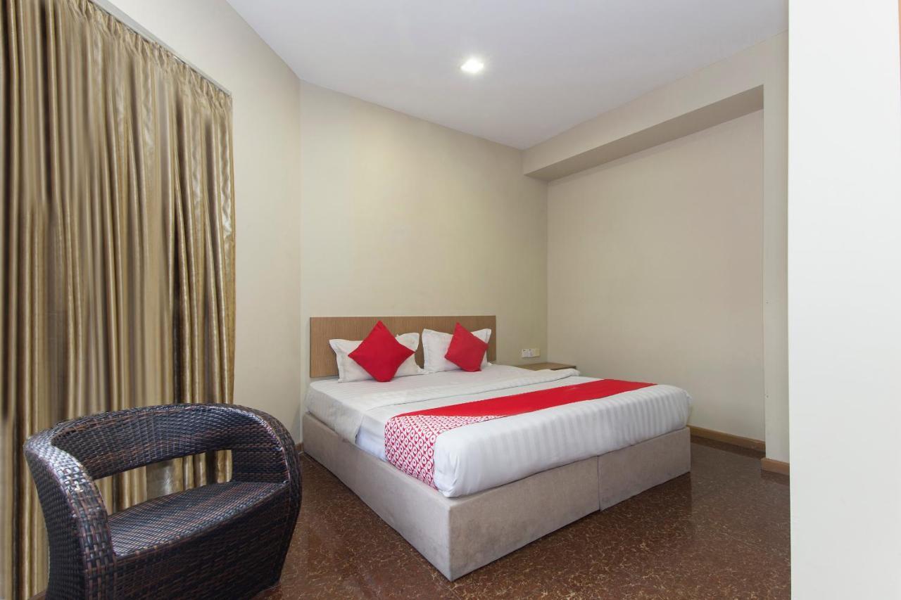 Oyo 422 Hotel Reno Kuala Lumpur Buitenkant foto