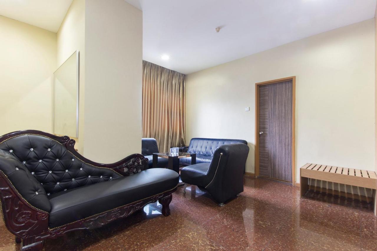 Oyo 422 Hotel Reno Kuala Lumpur Buitenkant foto