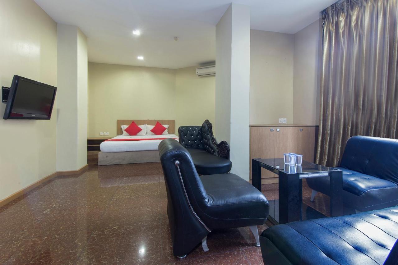 Oyo 422 Hotel Reno Kuala Lumpur Buitenkant foto