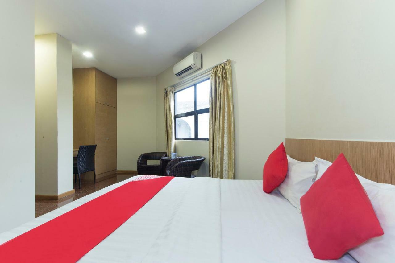 Oyo 422 Hotel Reno Kuala Lumpur Buitenkant foto