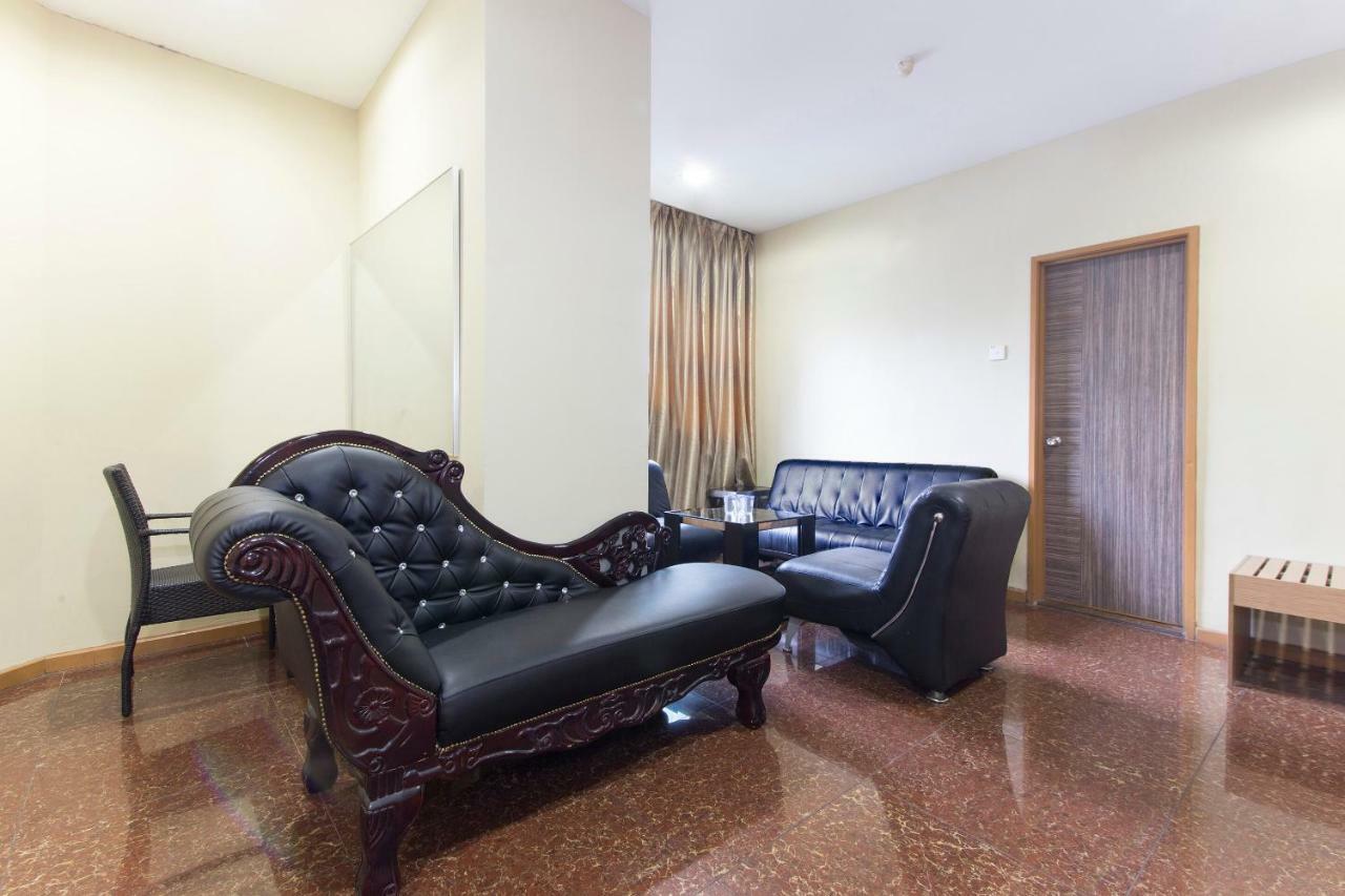 Oyo 422 Hotel Reno Kuala Lumpur Buitenkant foto